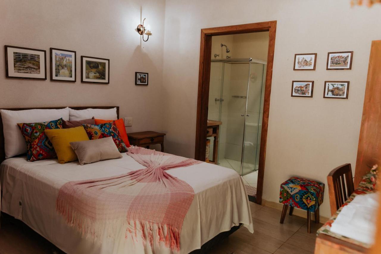 Hotel Pousada Chale Das Flores Сертанзинью Экстерьер фото