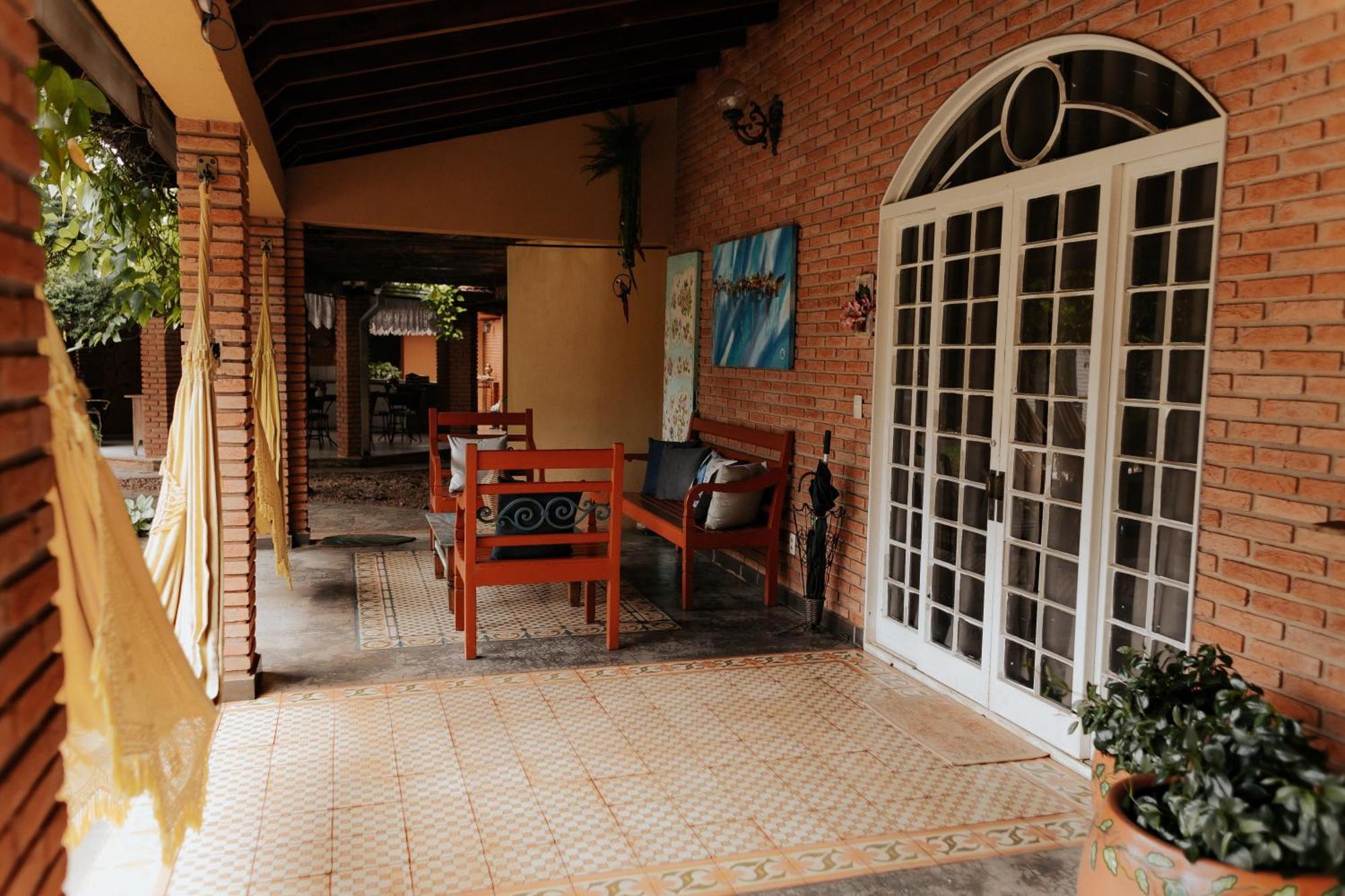 Hotel Pousada Chale Das Flores Сертанзинью Экстерьер фото