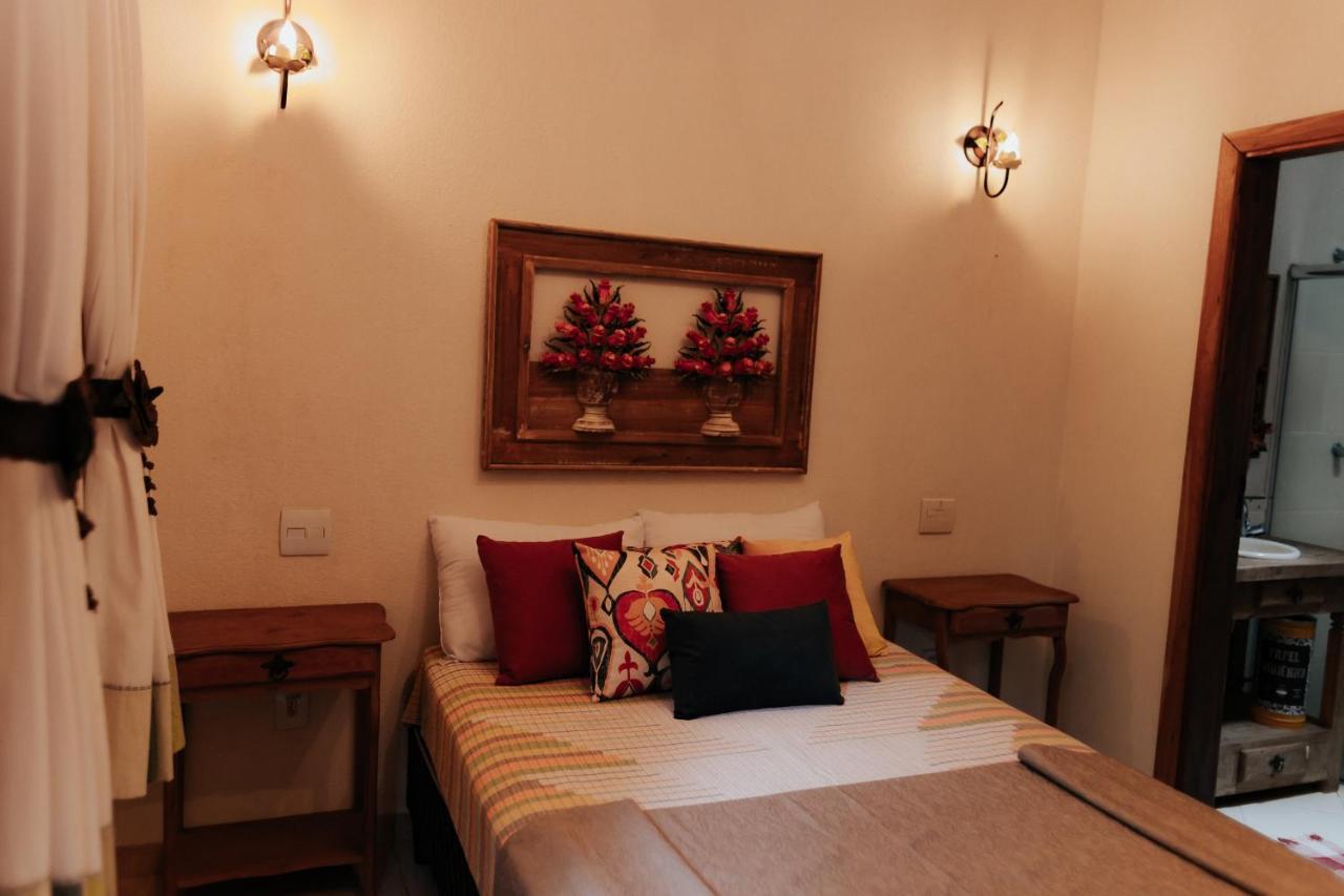 Hotel Pousada Chale Das Flores Сертанзинью Экстерьер фото